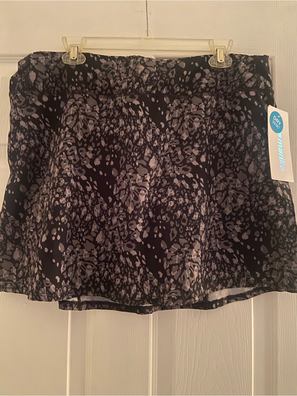 Marika Black and Gray Printed Skort